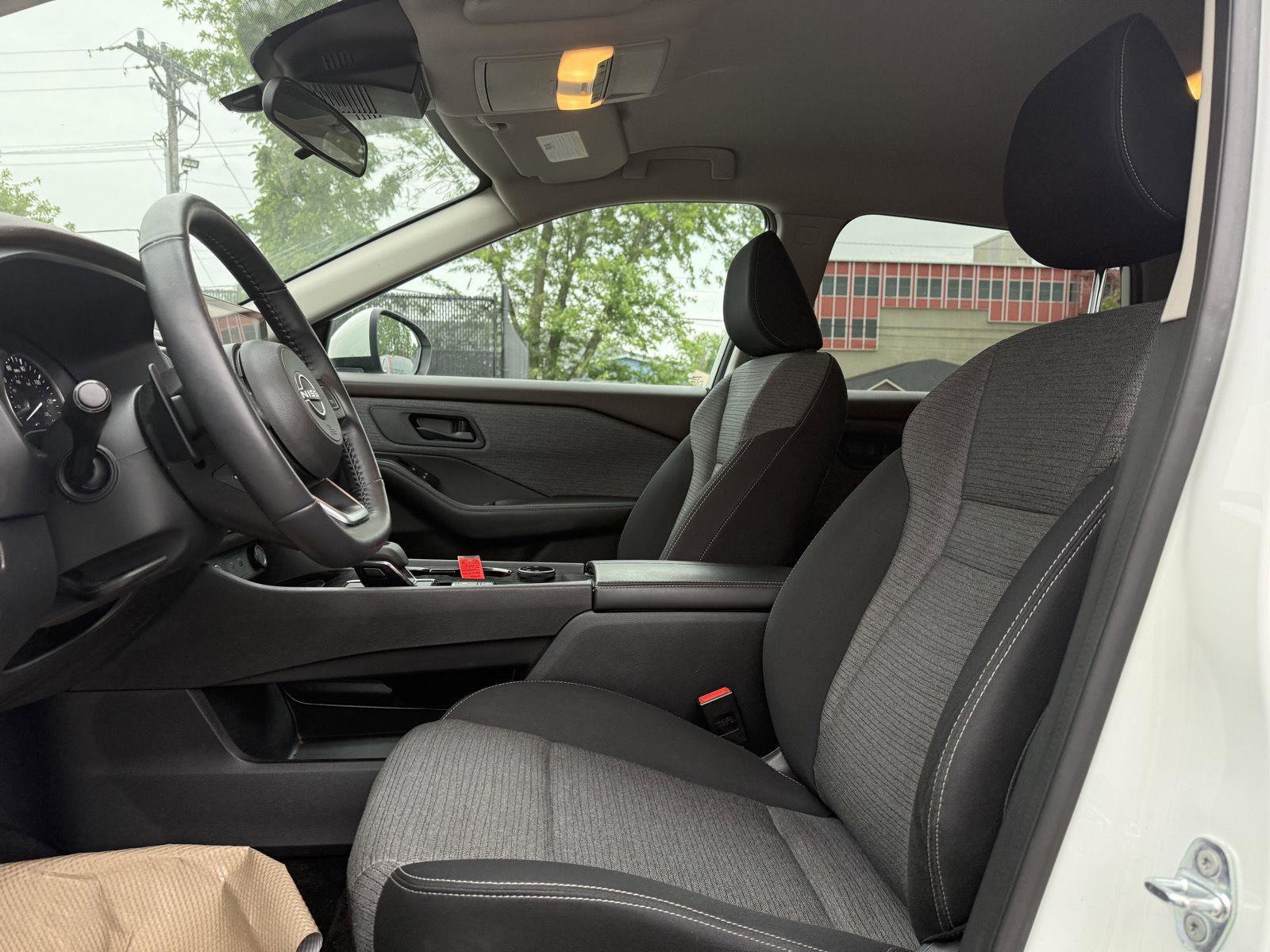 Used 2022 Nissan Rogue S AWD/4WD image 9