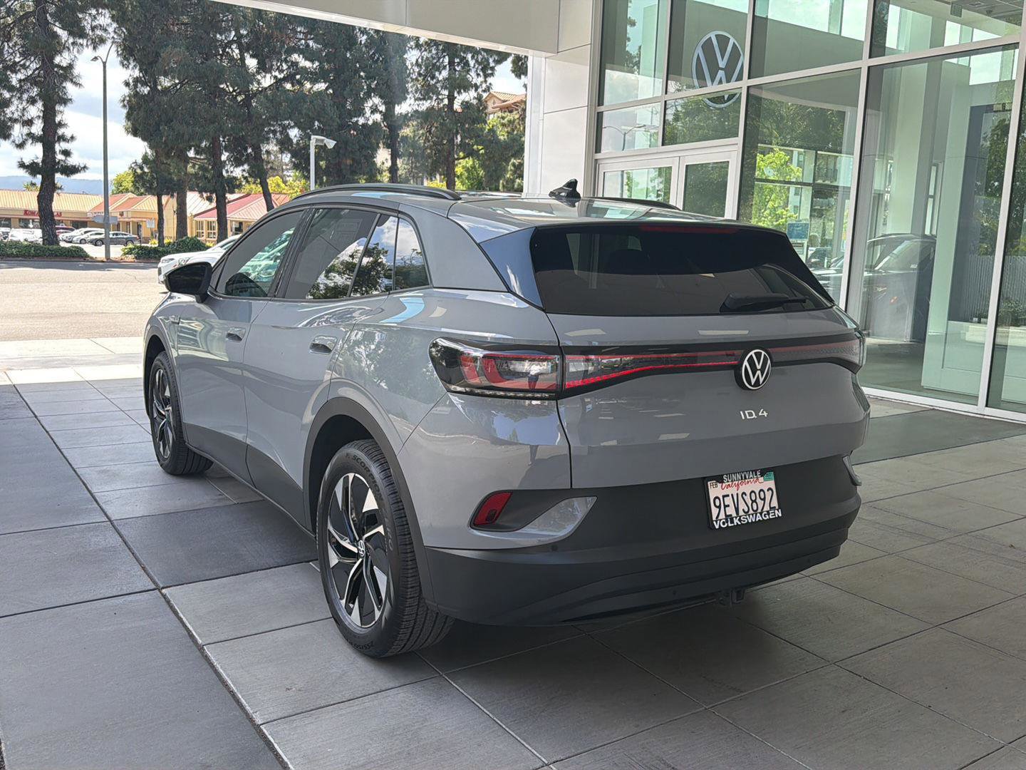 Certified 2022 Volkswagen ID.4 Pro AWD/4WD image 3