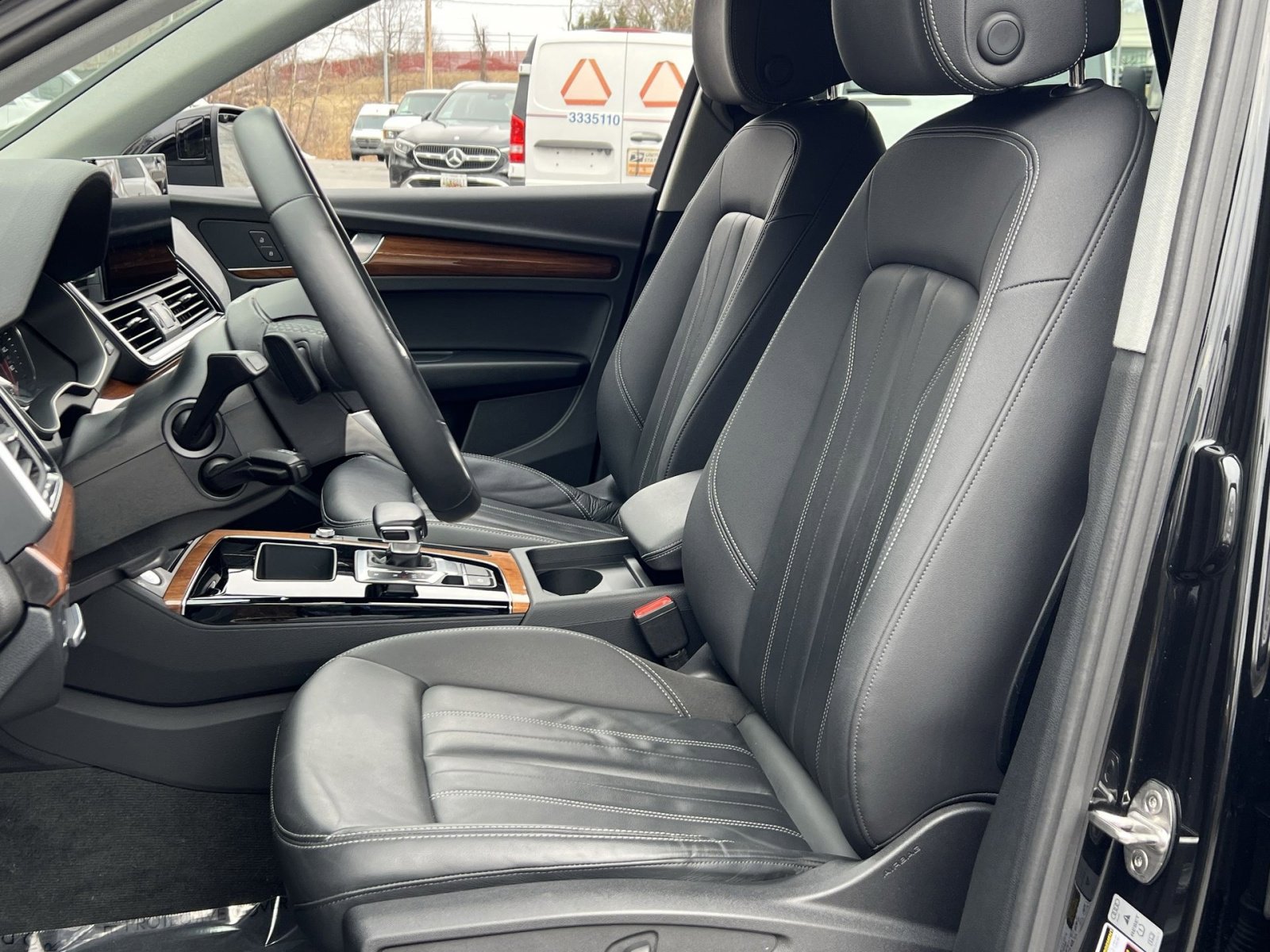 Used 2023 Audi Q5 2.0T Premium w/ Convenience Package image 11