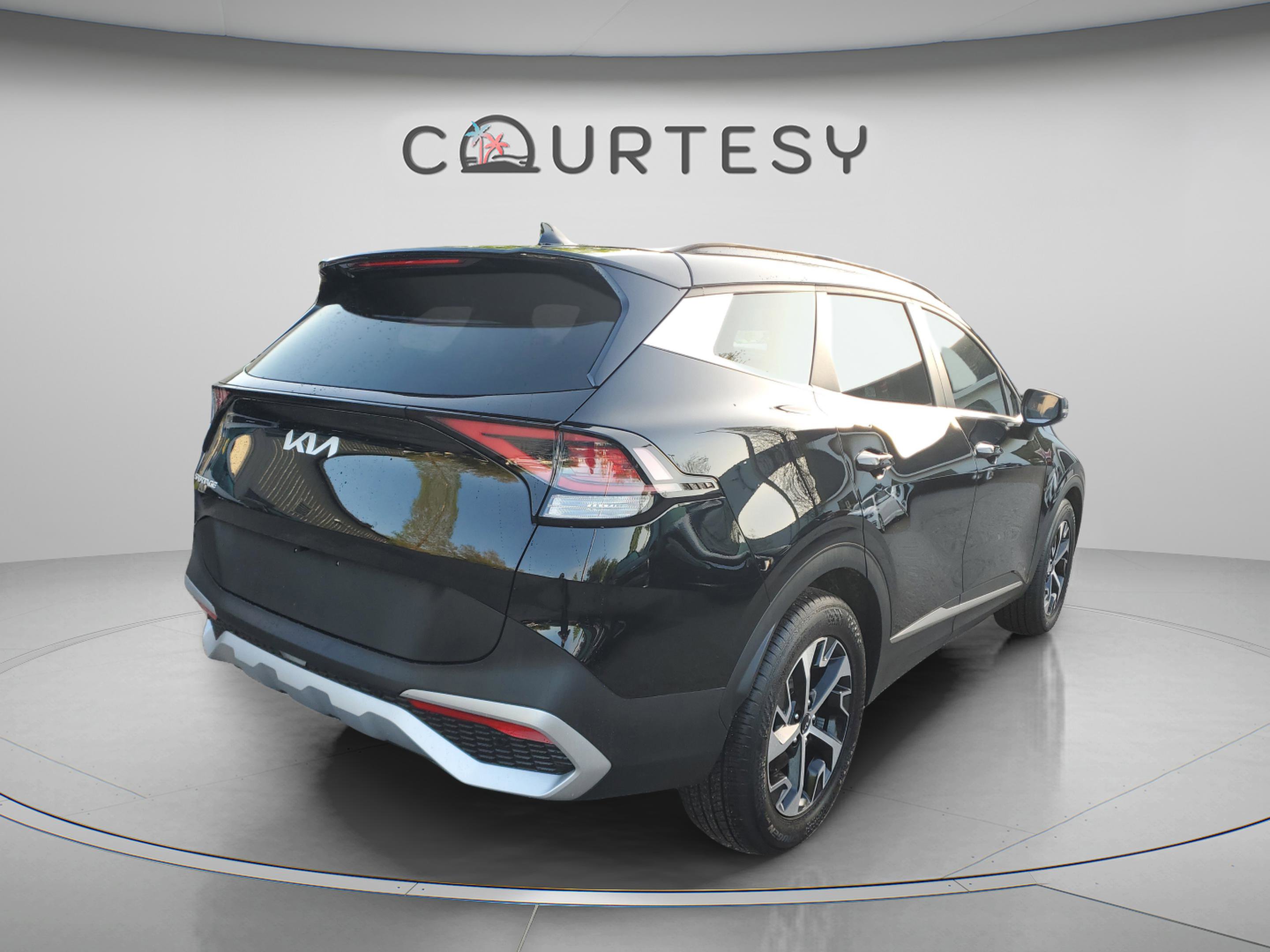 Certified 2025 Kia Sportage EX w/ Premium Package image 3