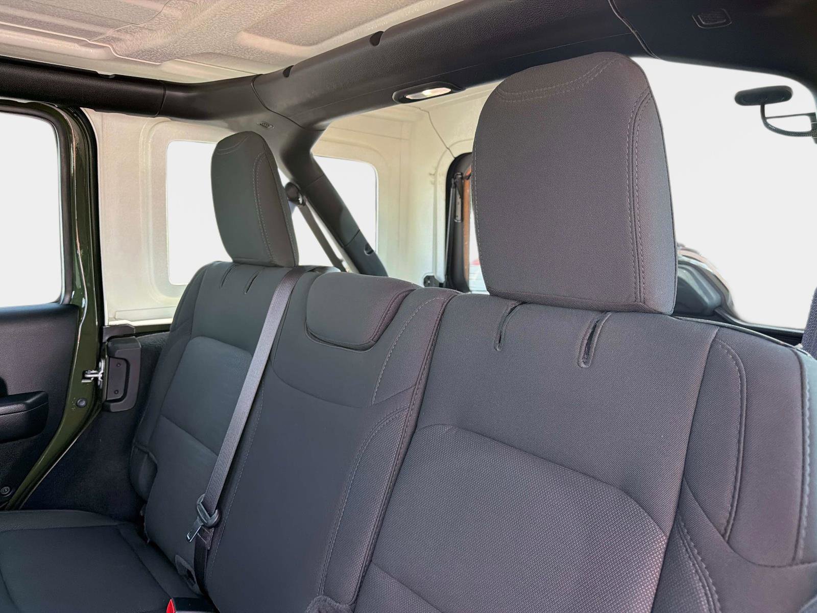 Used 2022 Jeep Wrangler Unlimited Sport AWD/4WD image 15