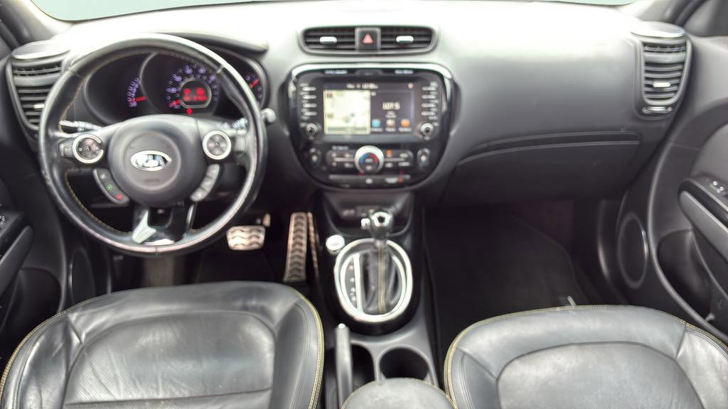 Used 2015 Kia Soul + w/ Primo Package FWD image 17
