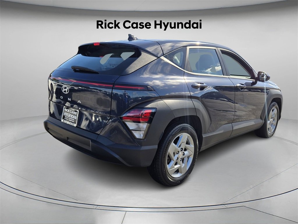 Certified 2024 Hyundai Kona SE image 7