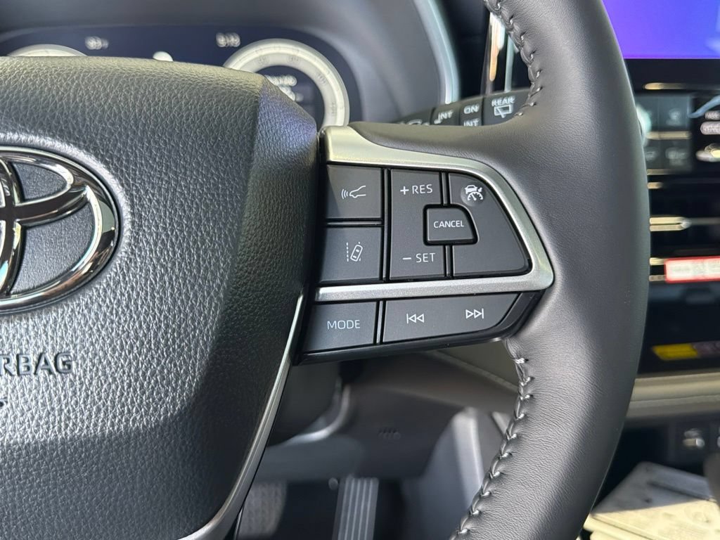 New 2026 Toyota Highlander XSE AWD/4WD image 23