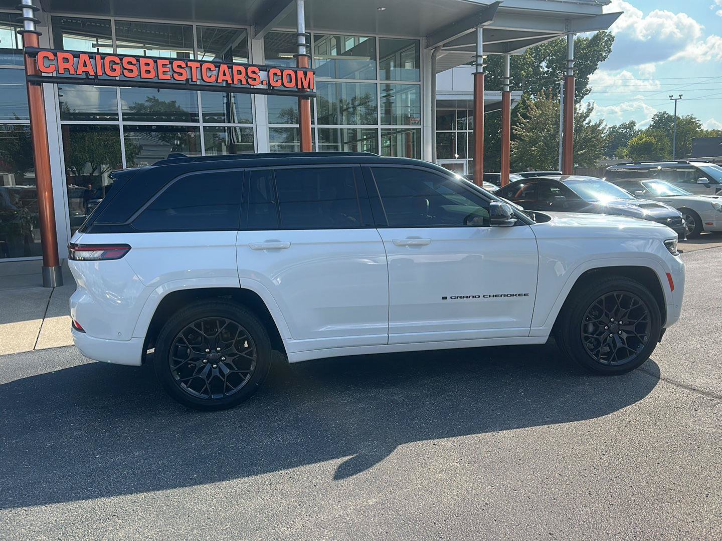 Used 2026 Jeep Grand Cherokee Summit w/ Obsidian Package AWD/4WD image 3