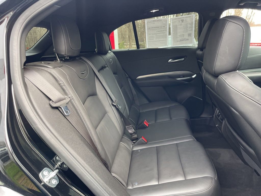 Used 2025 Cadillac XT4 Premium Luxury image 21