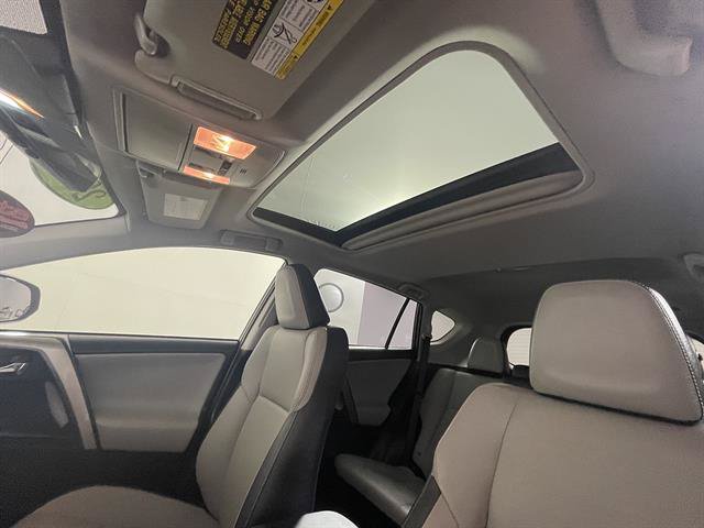 Used 2018 Toyota RAV4 Limited AWD/4WD image 10
