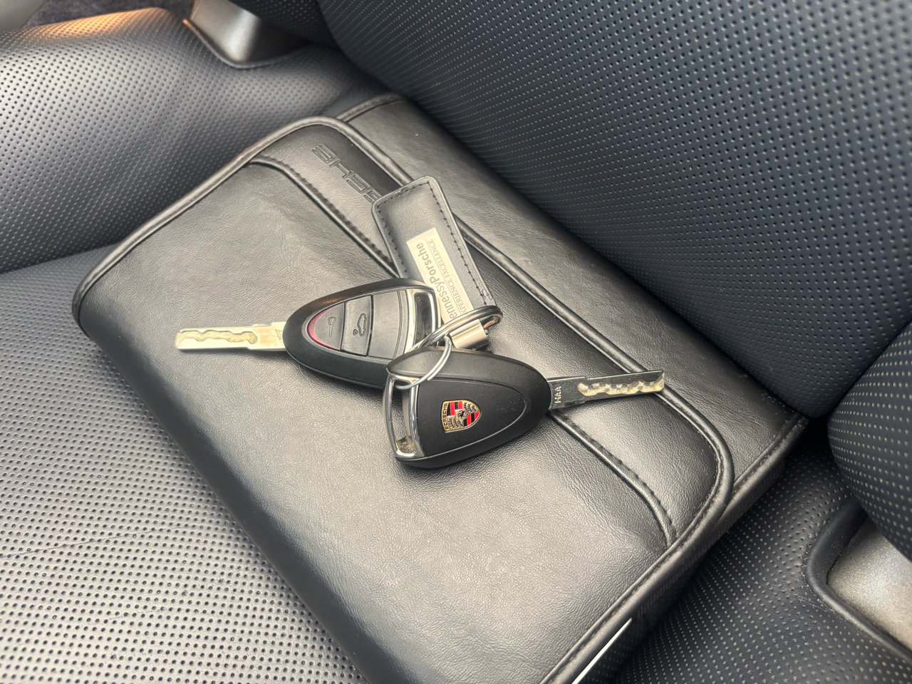 Used 2011 Porsche 911 Turbo image 30