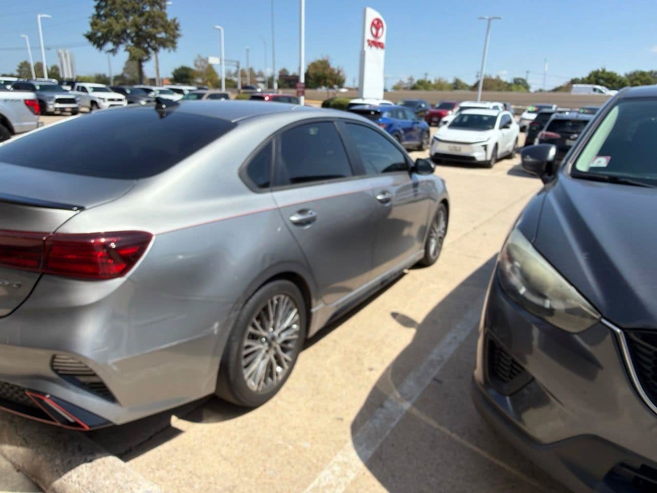 Used 2022 Kia Forte GT-Line w/ GT-Line Technology Package FWD image 4