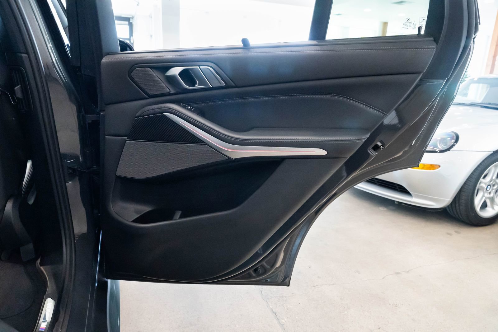 Used 2023 BMW X5 M50i w/ Executive Package image 23