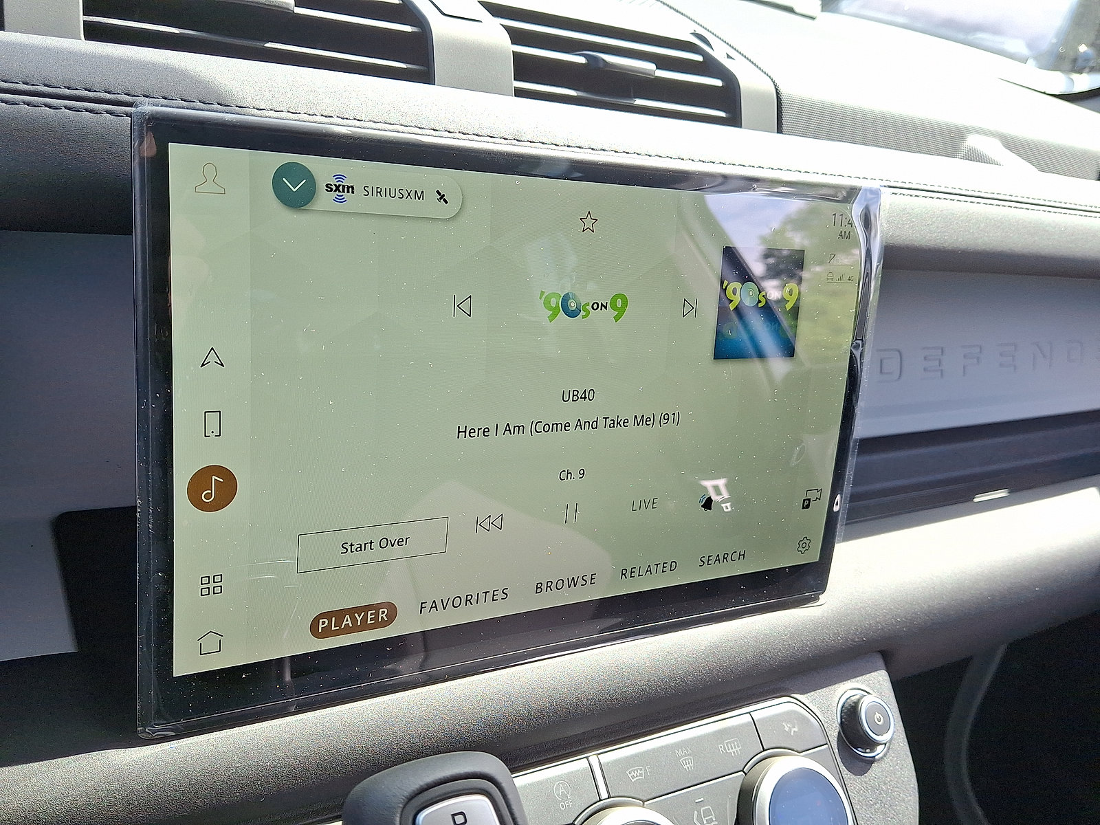 New 2025 Land Rover Defender 110 S image 9