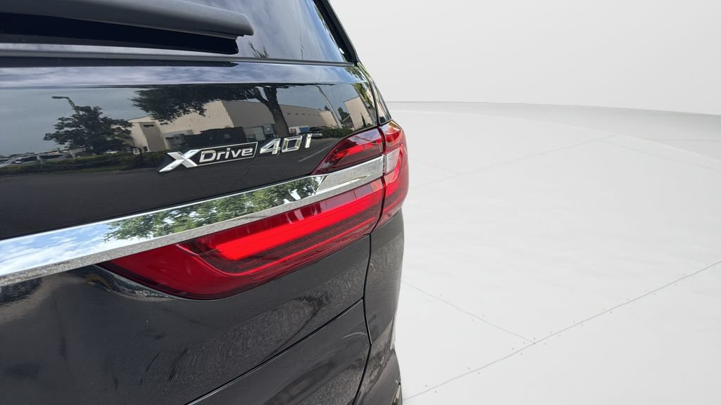 Used 2021 BMW X7 xDrive40i w/ Executive Package 2 AWD/4WD image 13