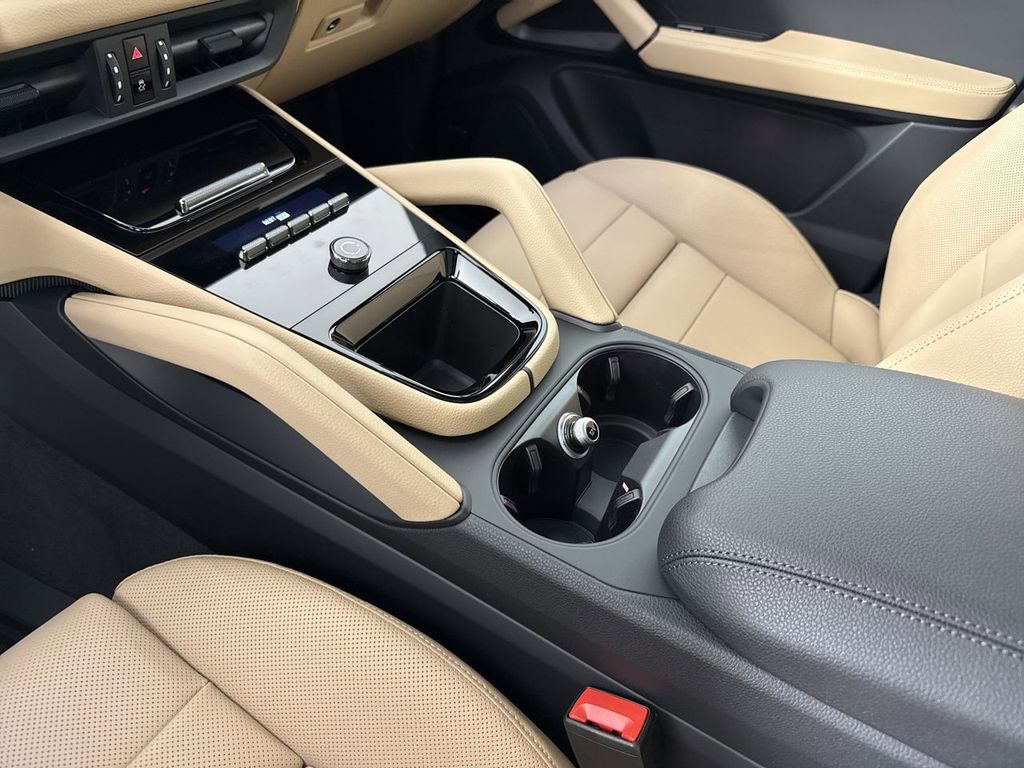 New 2026 Porsche Cayenne AWD/4WD image 32