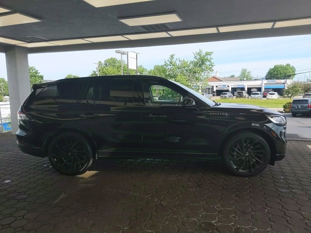 Certified 2024 Lincoln Aviator Reserve w/ Equipment Group 201A AWD/4WD image 4
