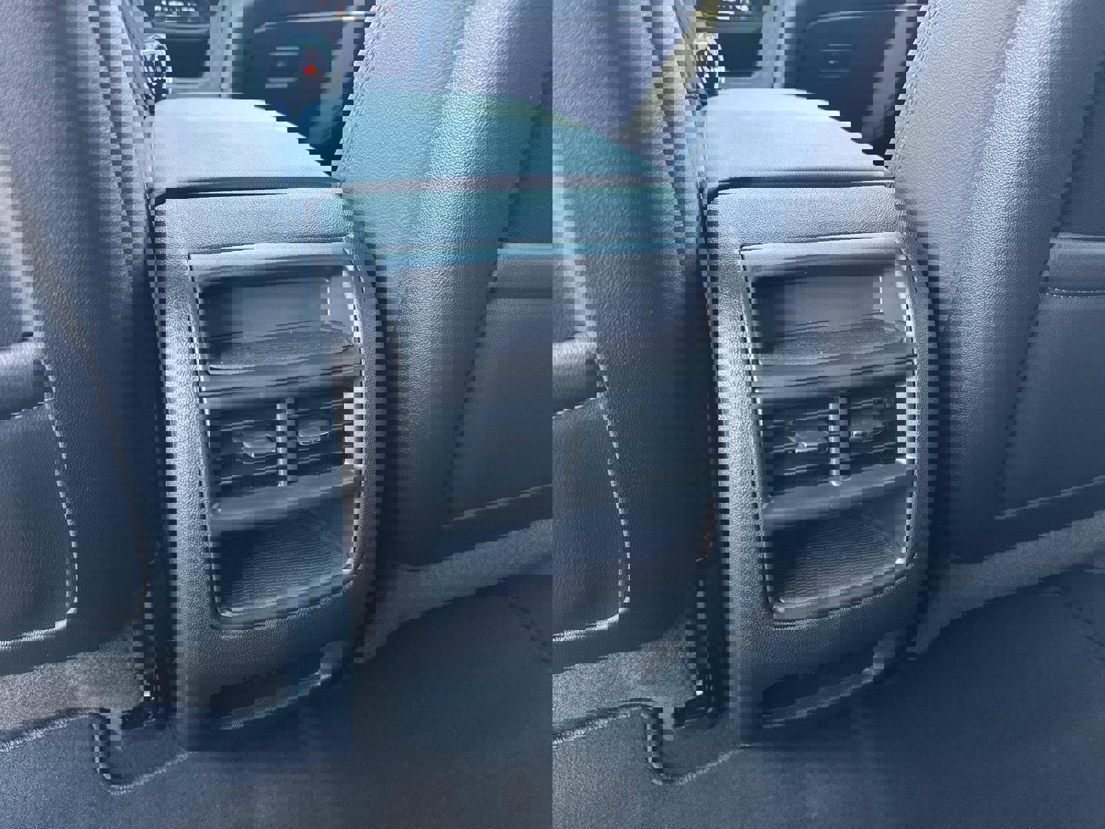 New 2026 Cadillac XT5 Luxury image 18