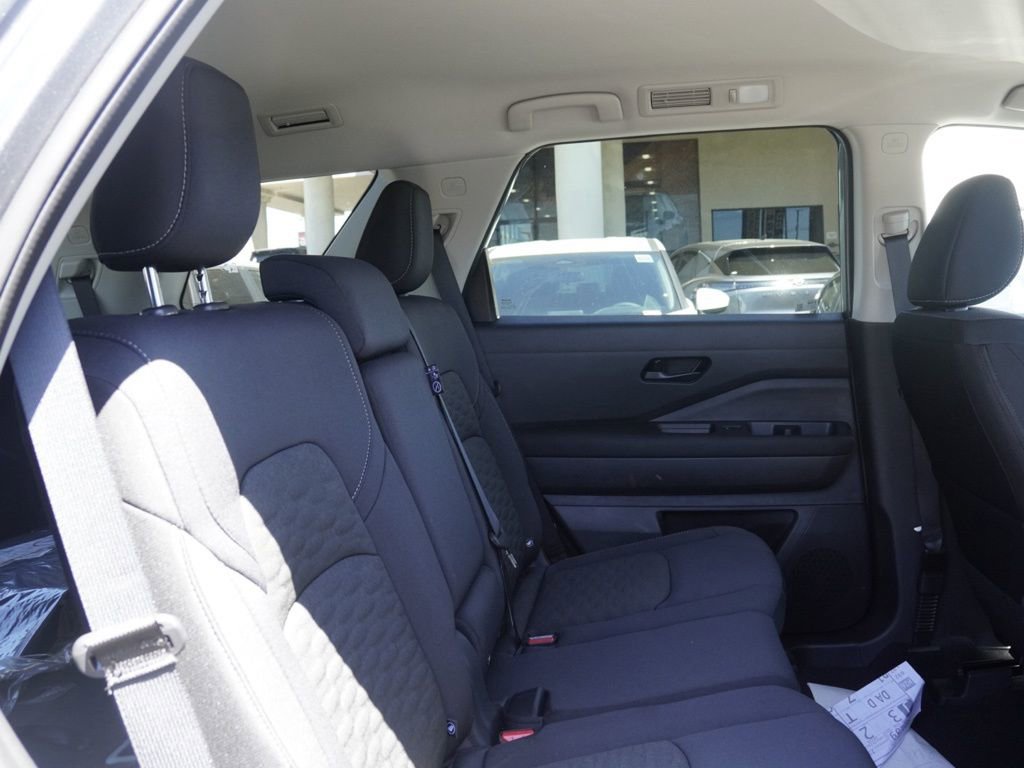 New 2026 Nissan Pathfinder SV image 19