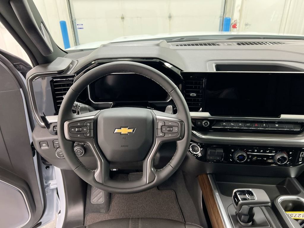 New 2026 Chevrolet Silverado 1500 High Country w/ Technology Package AWD/4WD image 11