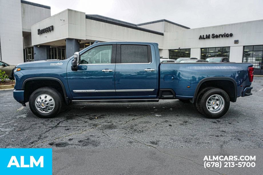 Used 2024 Chevrolet Silverado 3500 High Country w/ High Country Premium Package AWD/4WD image 7