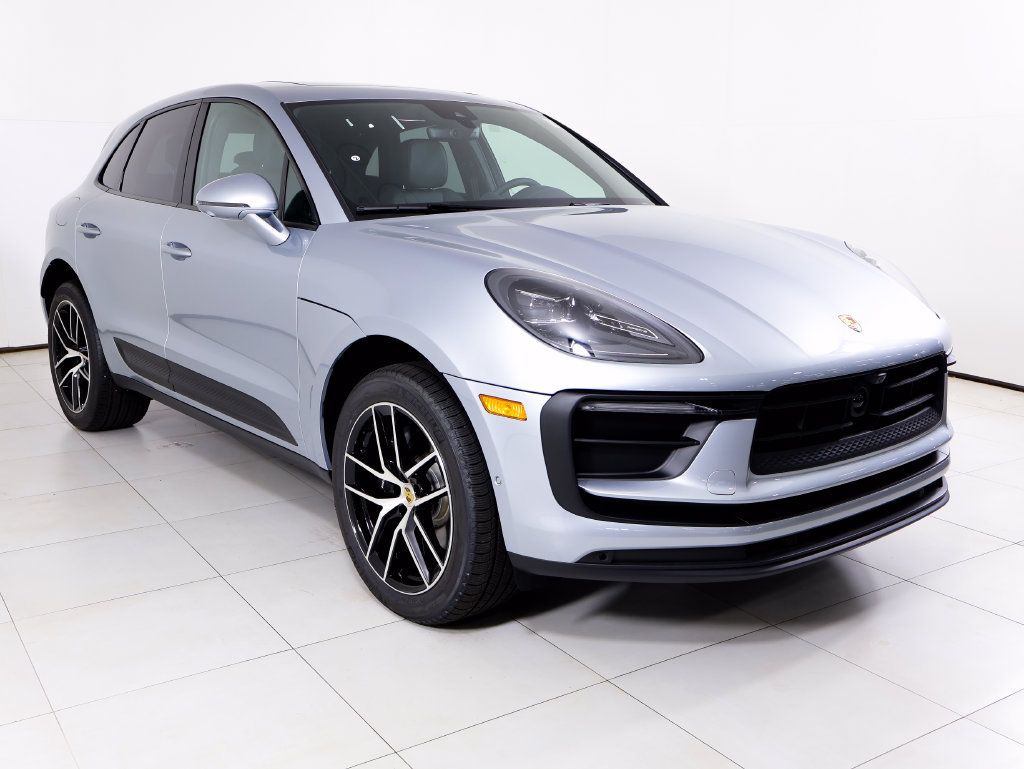 New 2026 Porsche Macan AWD/4WD image 28