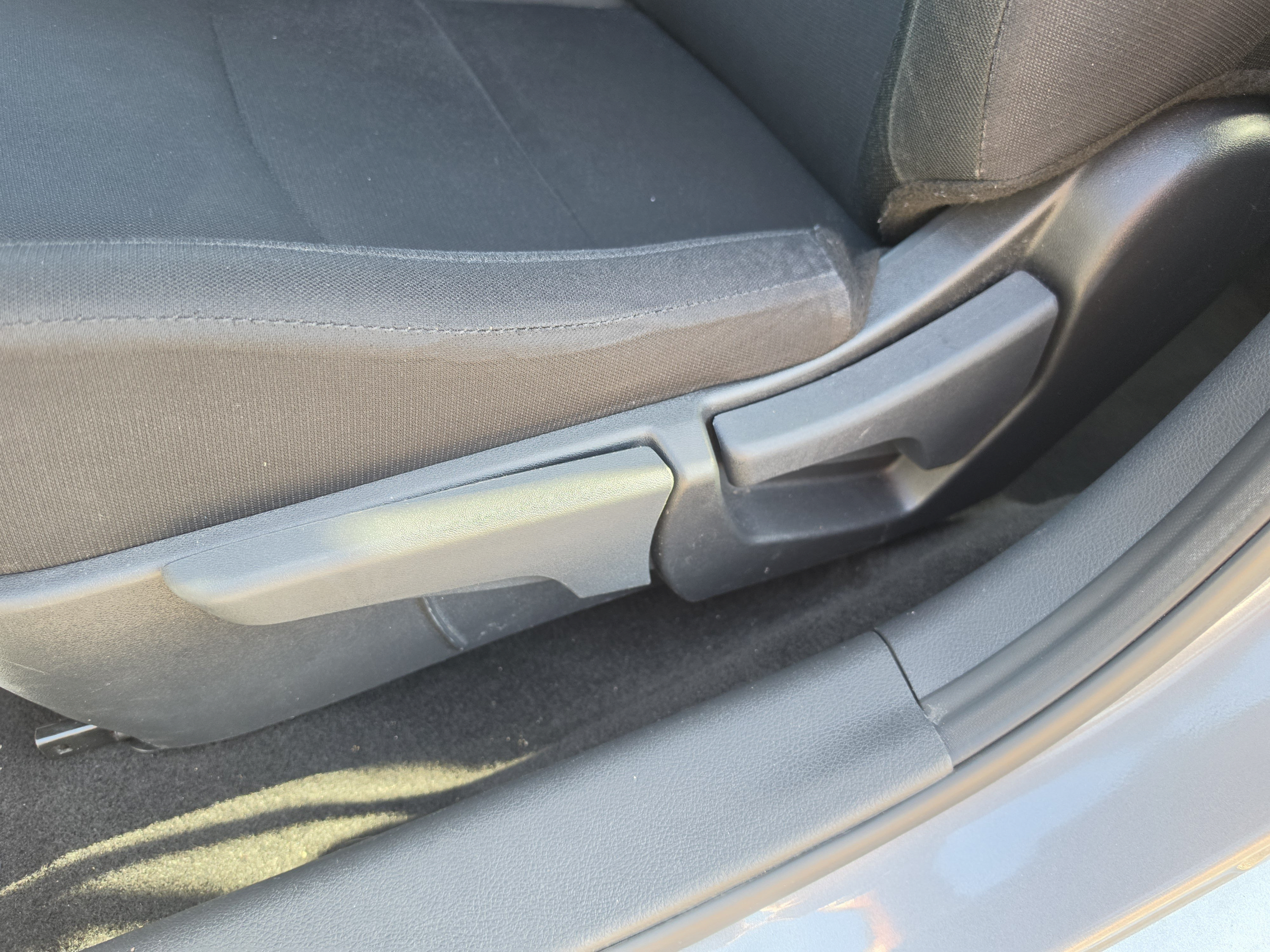 Used 2025 Nissan Sentra S FWD image 24