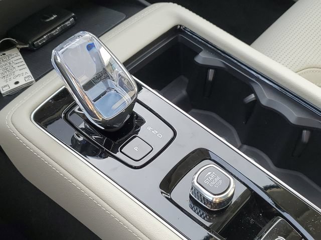New 2026 Volvo XC90 T8 Ultra w/ Protection Package Premier AWD/4WD image 19