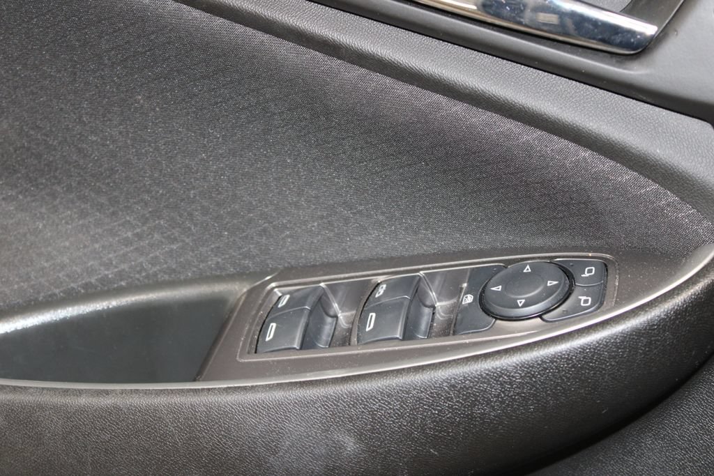 Used 2025 Chevrolet Malibu LT FWD image 36