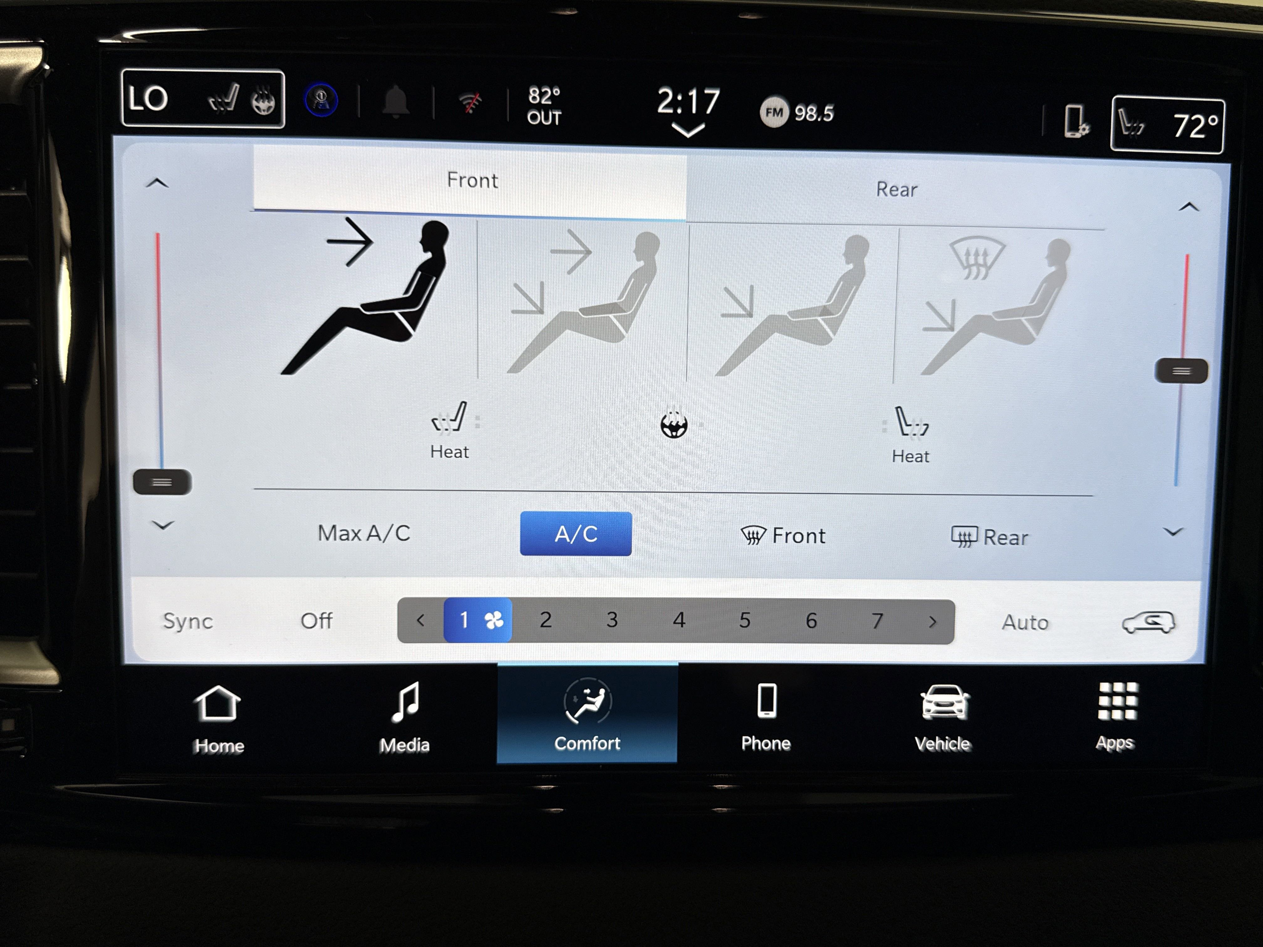 New 2026 Chrysler Voyager LX image 22