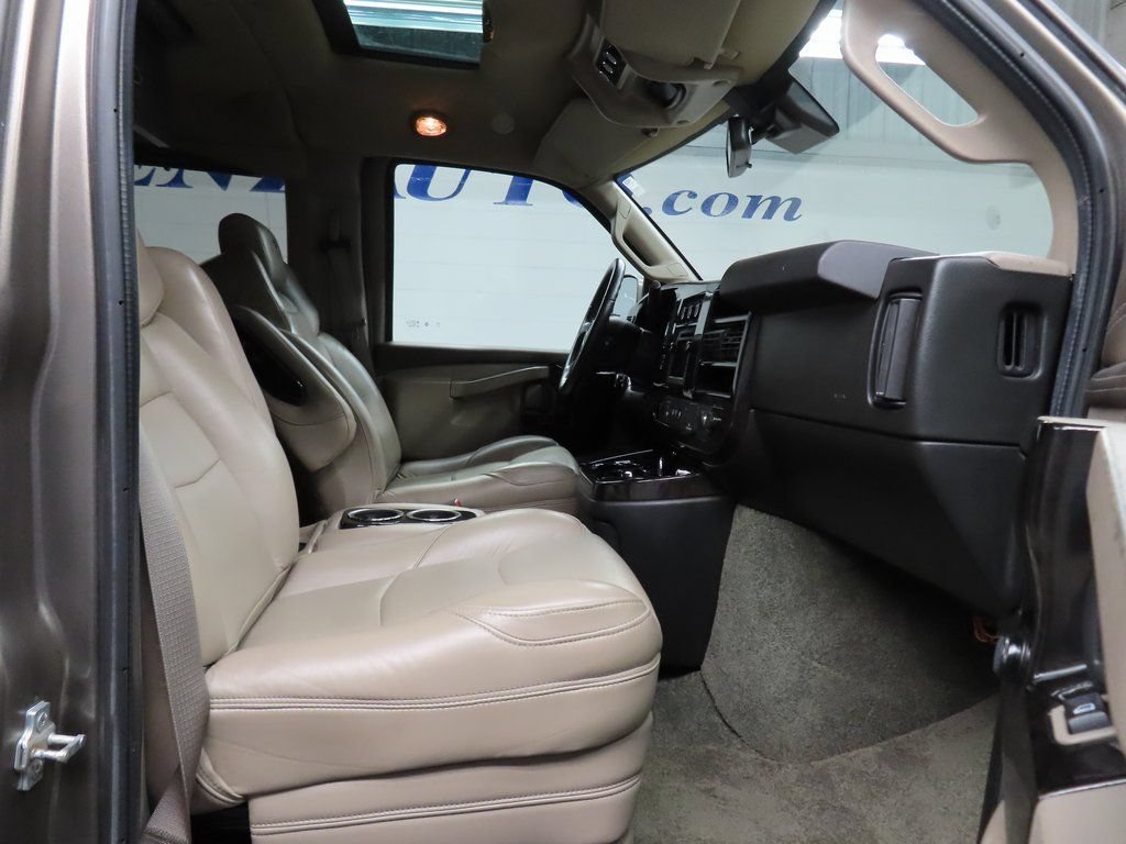 Used 2021 GMC Savana 2500 RWD image 25