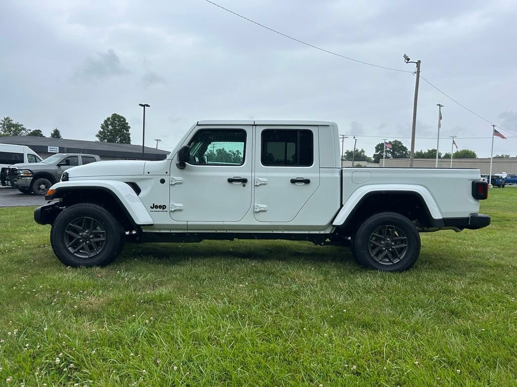 New 2026 Jeep Gladiator Sport AWD/4WD image 6