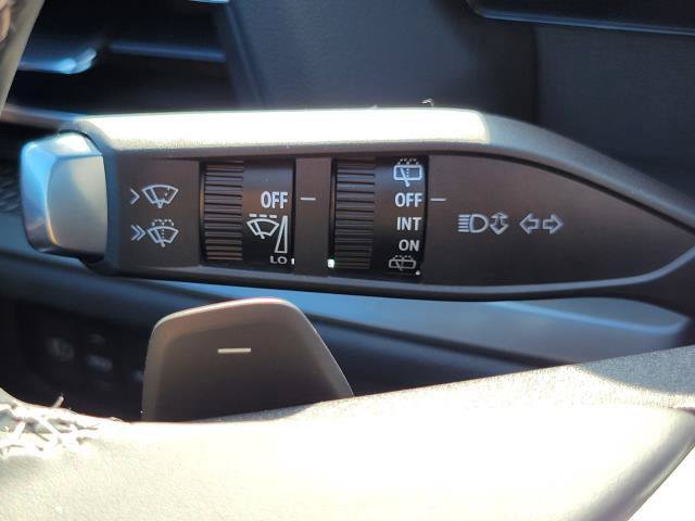 New 2027 Chevrolet Traverse LT w/ Sun and Wheel Package AWD/4WD image 17