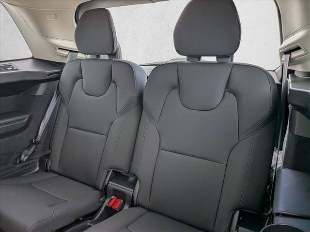 New 2026 Volvo XC90 B5 Plus w/ Protection Package AWD/4WD image 18