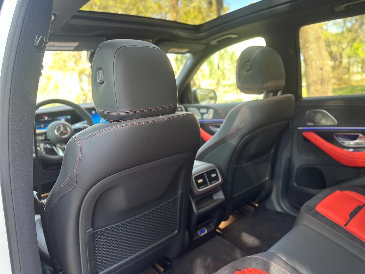 Used 2025 Mercedes-Benz GLE 53 AMG 4MATIC image 12