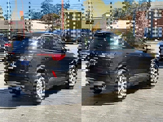 Certified 2022 Ford Escape SE w/ Convenience Package image 3