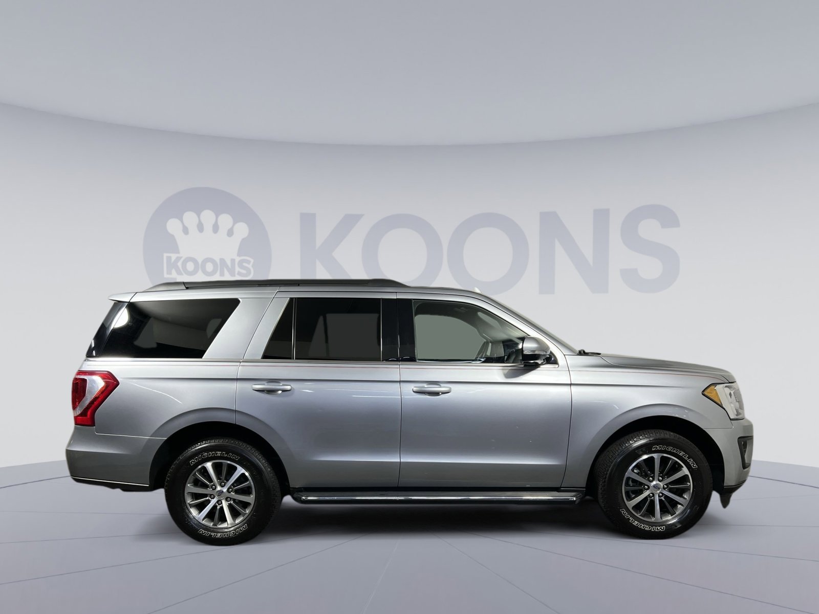 Used 2021 Ford Expedition XLT image 8