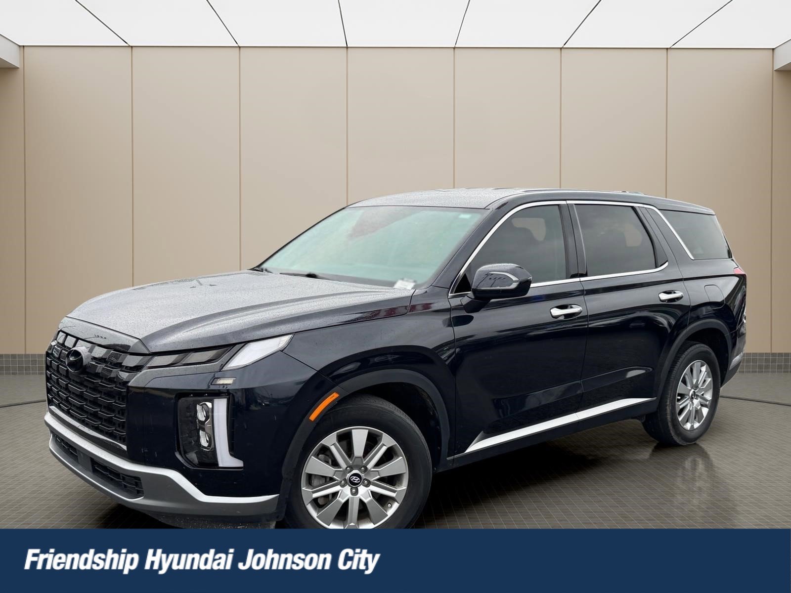 Used 2023 Hyundai Palisade SE w/ Cargo Package FWD image 1