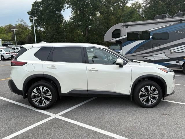 Used 2023 Nissan Rogue SV AWD/4WD image 8