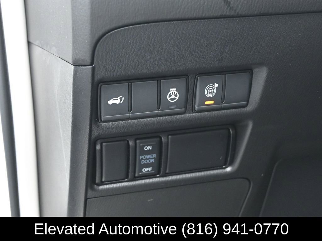 Used 2024 Nissan Armada Platinum w/ Captain's Chairs Package image 15