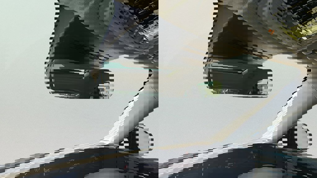 Used 2025 Lincoln Nautilus Reserve image 23