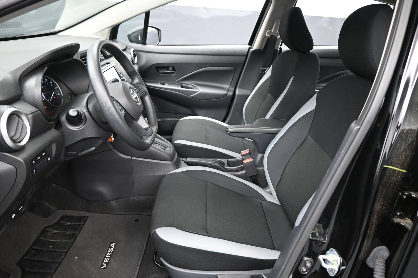 Certified 2025 Nissan Versa S w/ Trunk Package FWD image 9