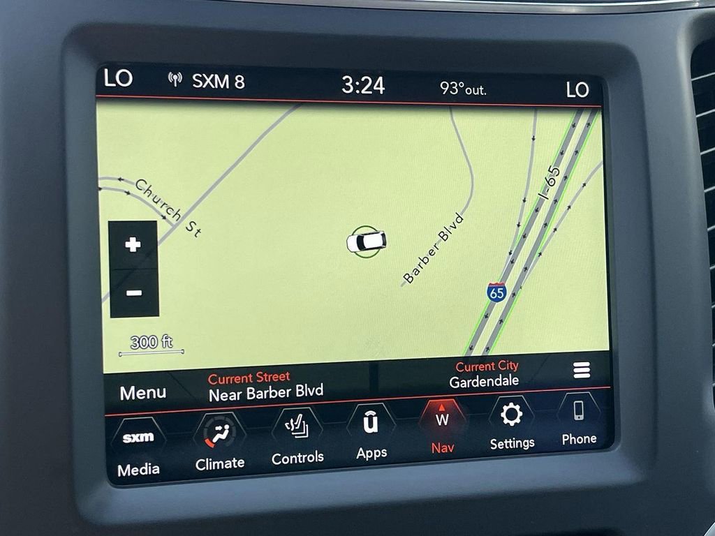 Used 2023 Jeep Cherokee Altitude Lux image 14