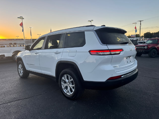 Used 2024 Jeep Grand Cherokee L Limited AWD/4WD image 5