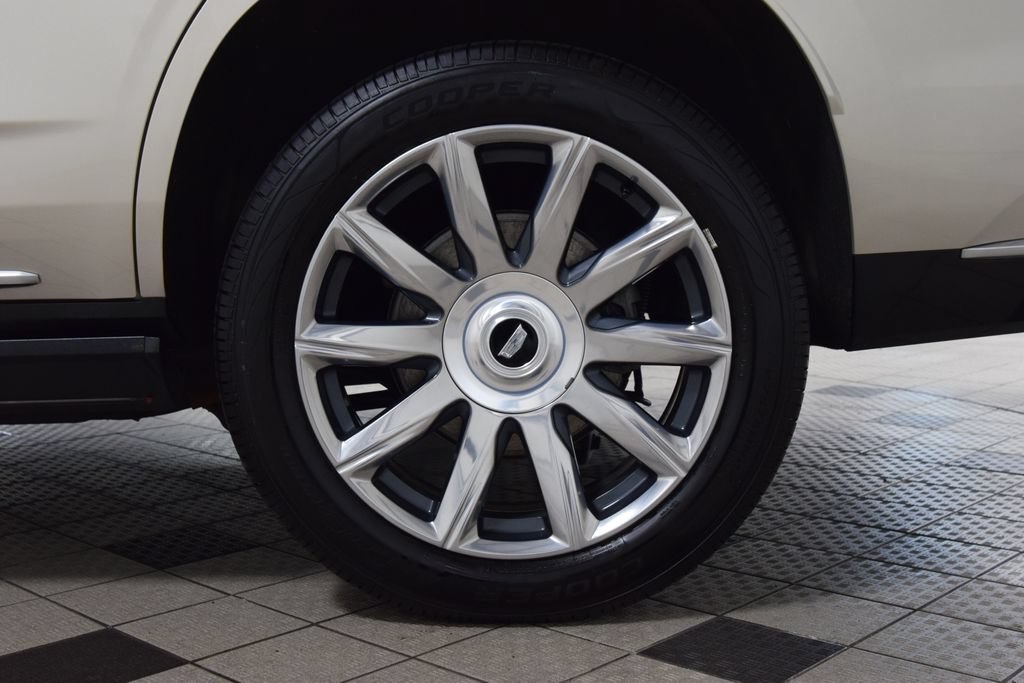 Used 2023 Cadillac Escalade Premium Luxury Platinum AWD/4WD image 28