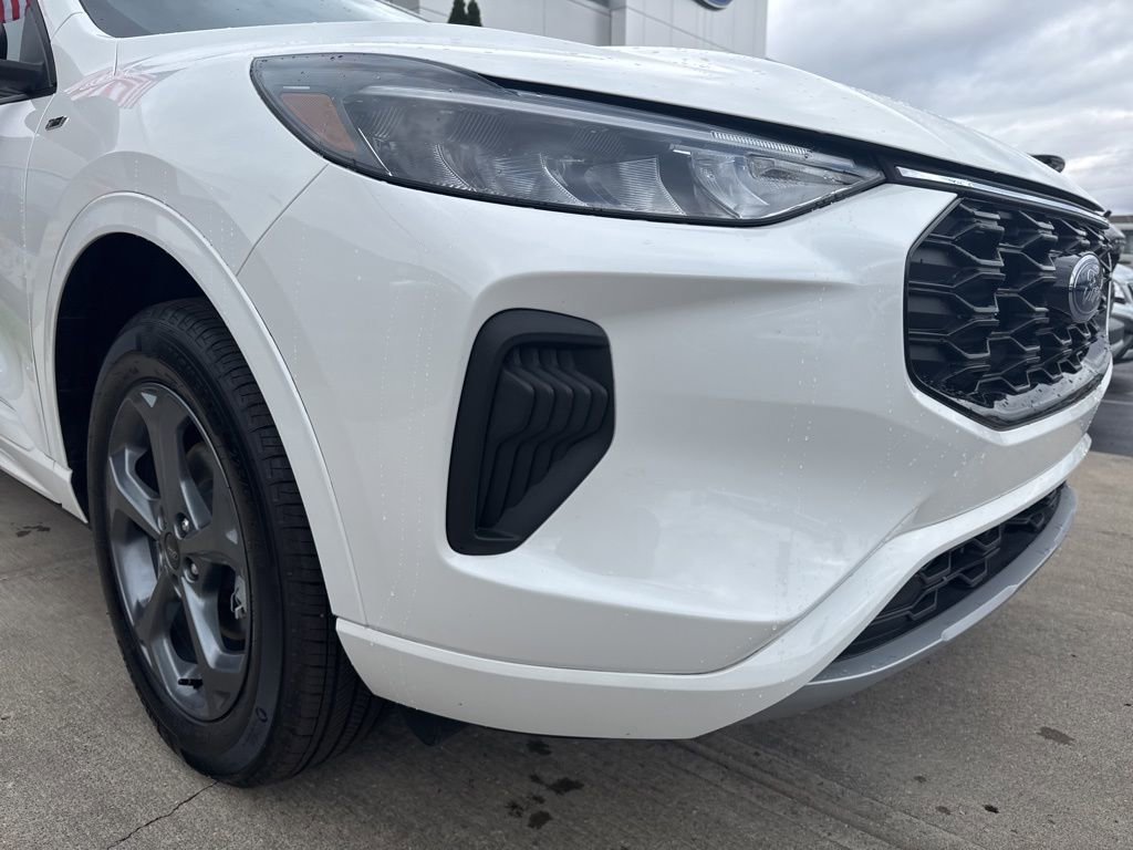 Certified 2024 Ford Escape ST-Line w/ Tech Pack #1 image 11