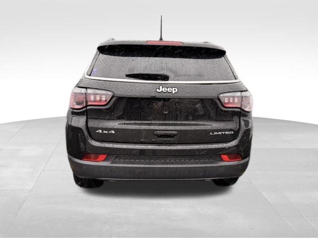 Used 2024 Jeep Compass Limited AWD/4WD image 3