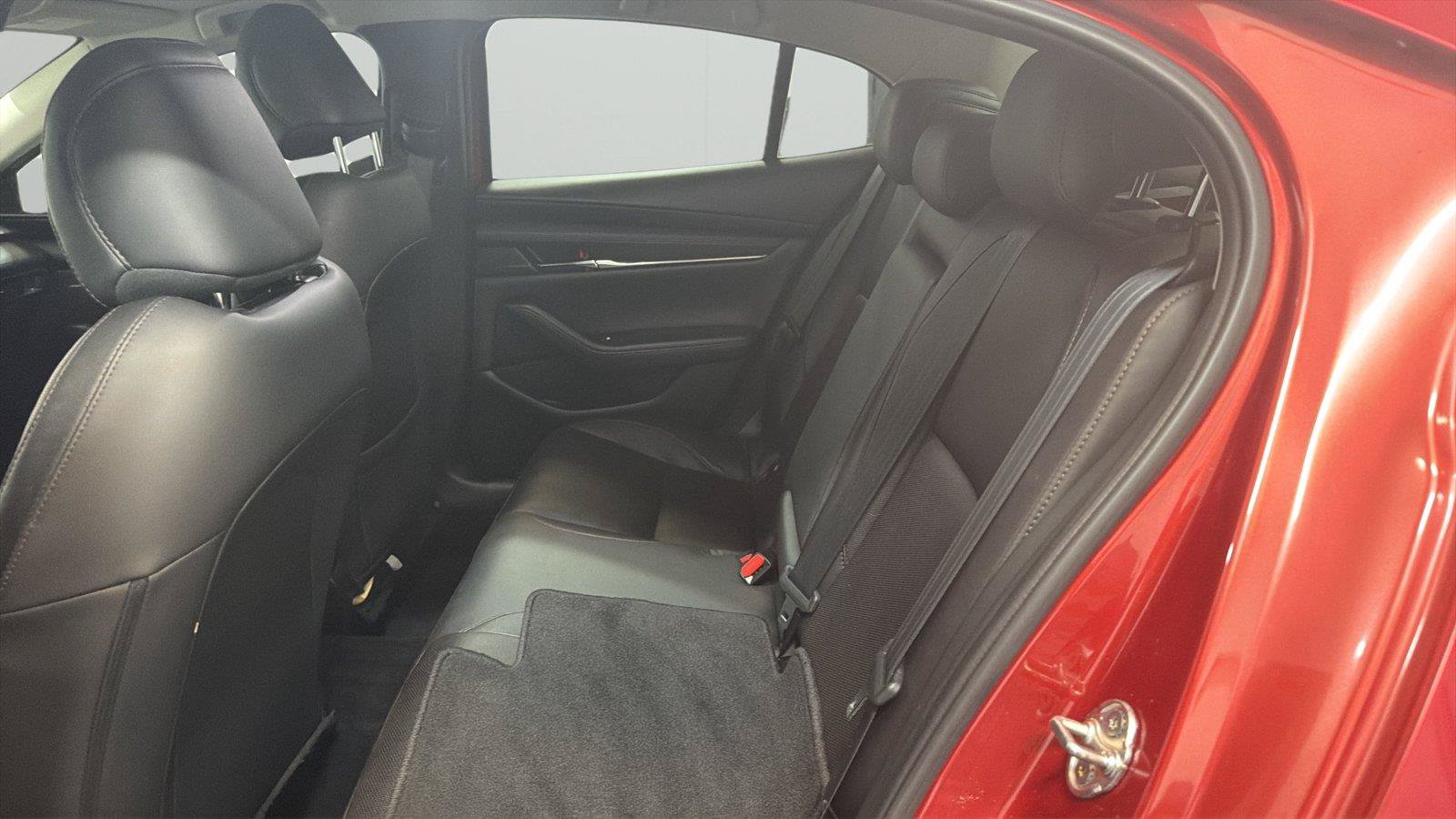 Used 2021 MAZDA MAZDA3 s FWD image 11