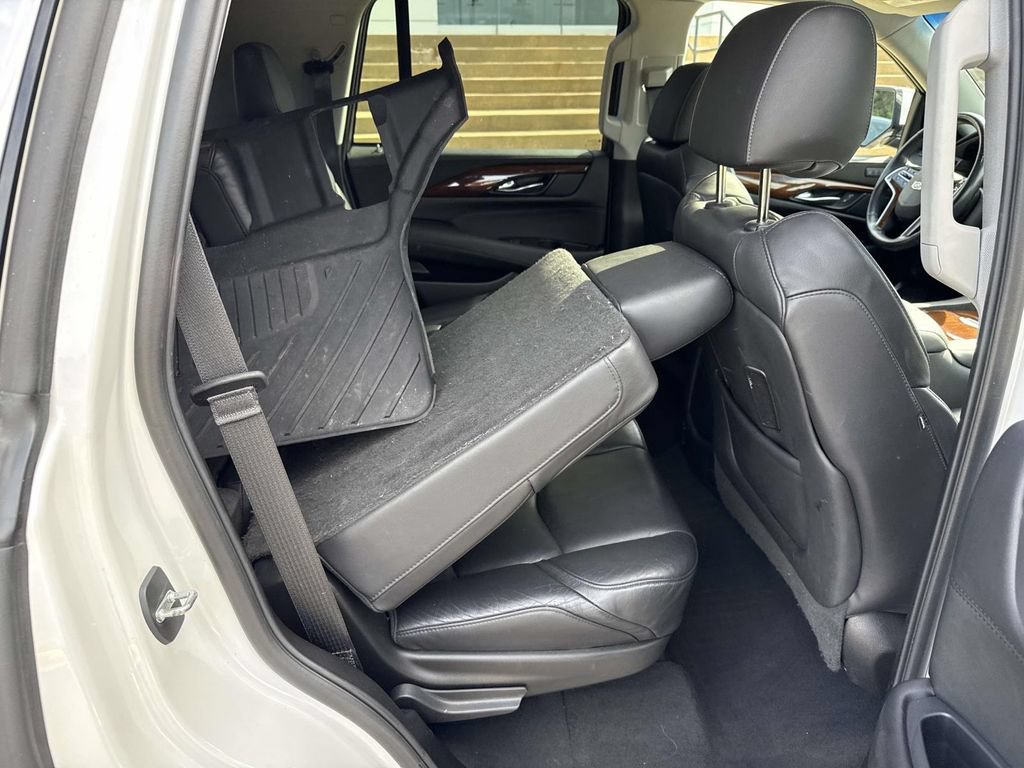 Used 2019 Cadillac Escalade Premium Luxury AWD/4WD image 11