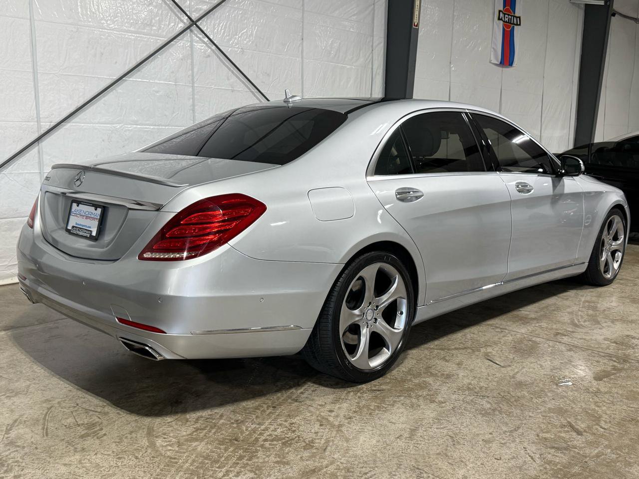 Used 2015 Mercedes-Benz S 550 Sedan w/ Premium 1 Package image 8