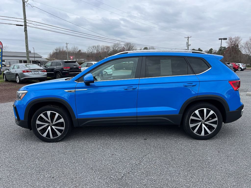 Used 2023 Volkswagen Taos SE image 2