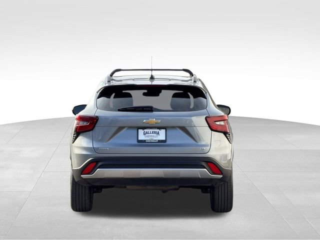 Used 2024 Chevrolet Trax LT w/ LT Convenience Package image 7