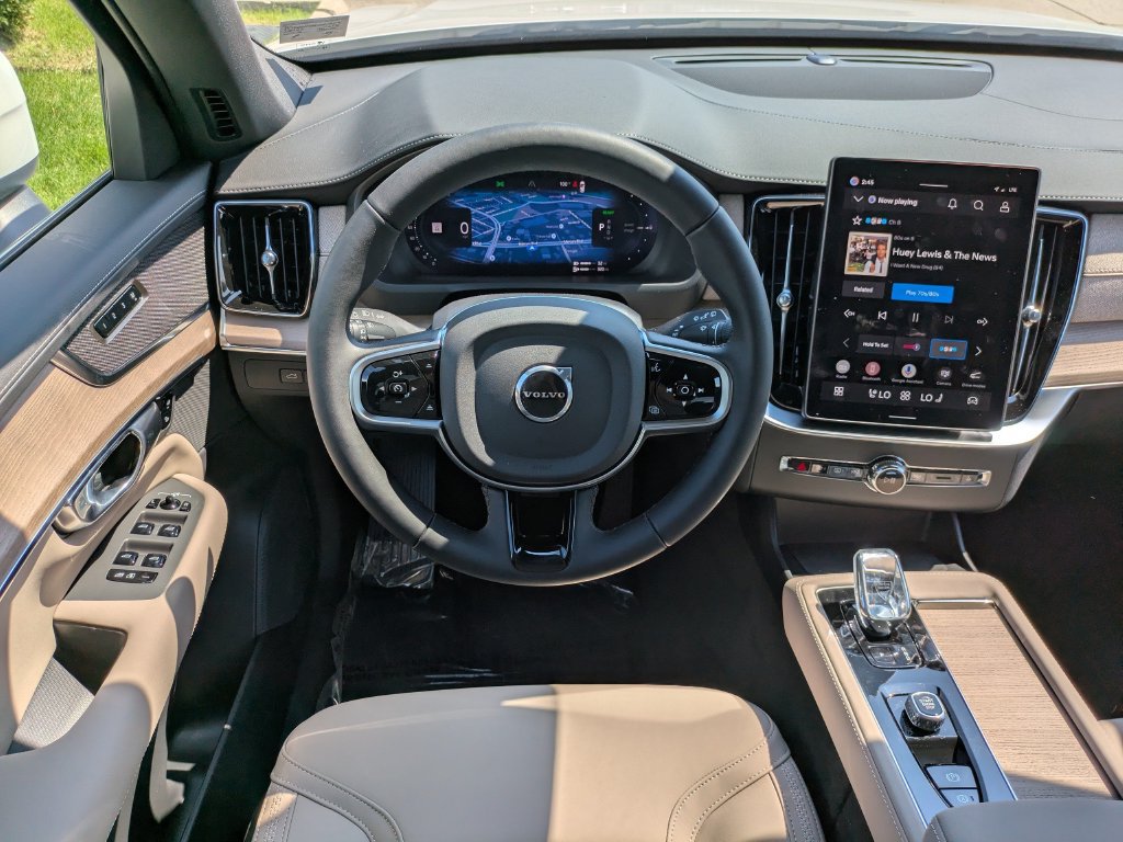New 2026 Volvo XC90 T8 Core AWD/4WD image 15